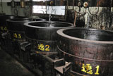 Urushi production pots